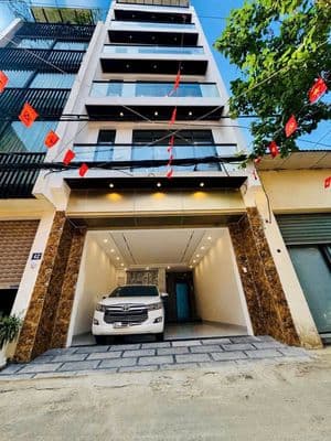 Nhà bán Phố Trạm, Kinh doanh, 5 phút sang phố