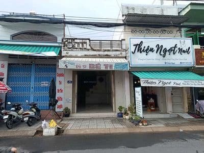 NHÀ NGUYÊN CĂN MẶT TIỀN ĐƯỜNG NGAY CHỢ