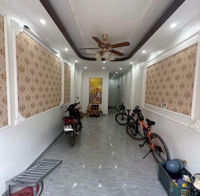 Bán nhà lô góc 6 tầng thang máy Phú Diễn, ô tô đỗ cửa