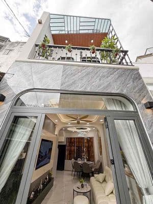 3 Tầng Sân Thượng - DT: 45m2 - Nguyễn Trung Trực - Nở Hậu - Chỉ: 6.8TL