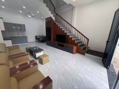 Nhà nở hậu trung tâm Thanh Trì, ô tô thông, 4.5 tỷ