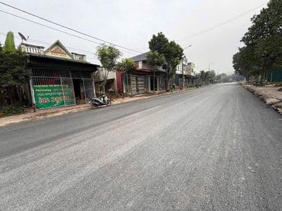 Bán đất trung tâm thị trấn, 100m2, mặt tiền 5m
