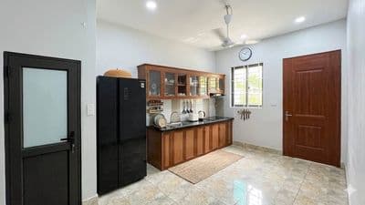 Nhà 3 tầng Phú Cường - Nội Bài ô tô chạy vòng quanh nhỉnh 3 tỷ