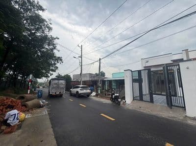 Bán nhà đường nhựa KP4 Tân Định Bến Cát Bình Dương