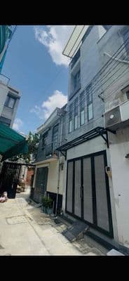 Chủ ngộp Bank cần Bán Gấp - Ngay cổng Bệnh viện 175- 4 tầng lầu