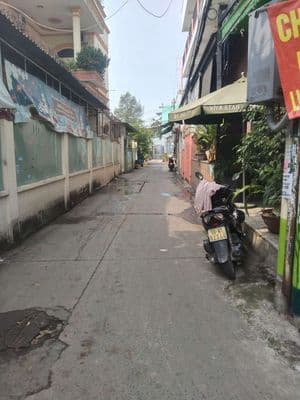 bán đất tặng nhà cũ 1lầu 1 trệt 4x20 đường tân thới nhất 1