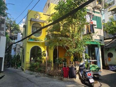 Cho thuê nhà Lý Chính Thắng, Quận 3 - DTSD: 80m2 - Kết cấu: trệt, 1 lầ
