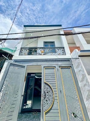 Nhà Mới SD 100m2 - Hẻm Xe Hơi - Đúc 1 Lầu 2PN 2WC - Lê Văn Khương Q12