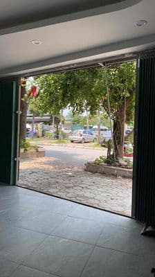 mặt kinh doanh