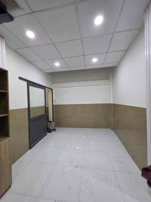 Q1, Chỉ 2,9 tỷ 25m2 3 tầng mới đẹp ở ngay - SHR hoàn công
