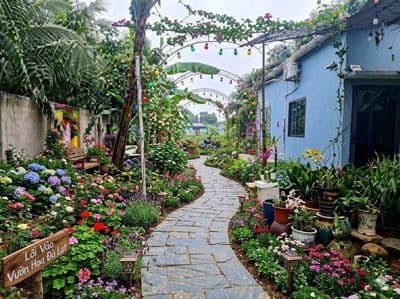 Bán Nhà Vườn 2400m2 MT Đường Lộ Ngang ngay KCN Giiao Long tiện KD