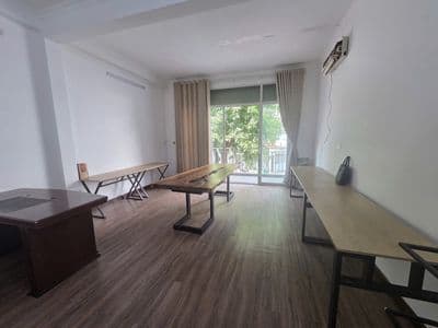 CHO THUÊ VĂN PHÒNG CÔNG TY TẠI TẦNG 1 – NGUYÊN SÀN 100m2