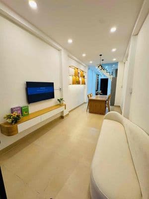 Bán nhà mới quận 10 , 2 mặt tiền hẻm xe hơi 6 tỉ 150 triệu