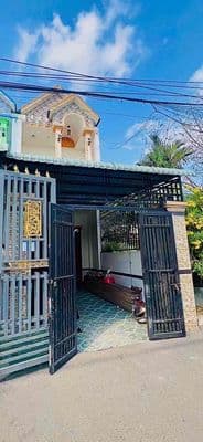 bán căn nhà sổ riêng ngay trung tâm dũ an