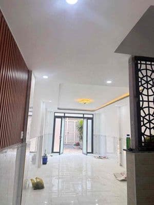 Bán nhà Phạm Hùng hém xe tải gấp