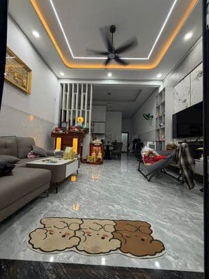 Bán nhà giá Rẻ sổ riêng gần Vincom 550 Dĩ An