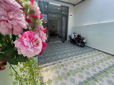BÁN NHÀ QUẬN 8 HƠN 100m2 XE HƠI ĐỖ SÂN