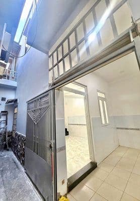 Cho thuê nhà Tân Bình, 1 Trệt,1 Lầu,2PN, 2WC. Nhà mới, Nội thất cơ bản