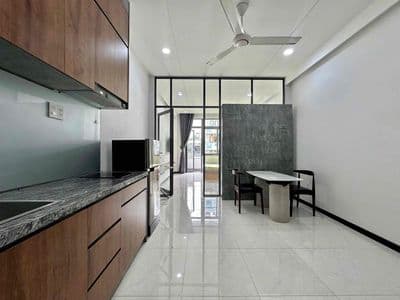 1Pn - Ban Công - 40m2 - Yên tĩnh - Bãi xe oto gần nhà _Sạch sẽ