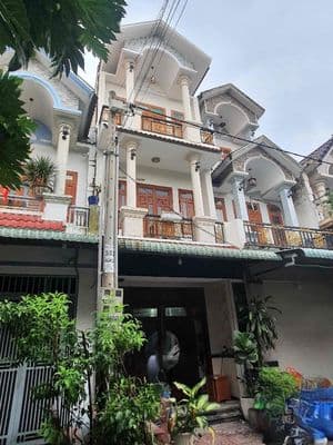 bán nhà 1 trệt 2 lầu phường Đông Hòa