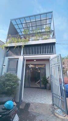 bán nhà trệt lầu còn mới gần làng đại học quốc gia thành phố