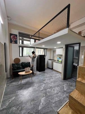 PHÒNG MỚI TOANH 100% FULL NỘI THẤT LÓT GẠCH TONE GỖ