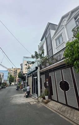nhà hiếm quận 12