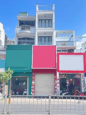 Mặt Tiền Bà Hom - Gần Chợ Phú Lâm.