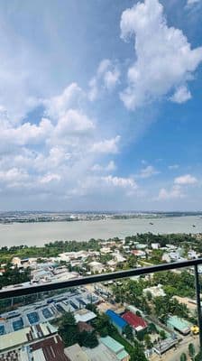 chính chủ cho thuê căn hộ 3pn the beverly có sẵn slot để xe hơi