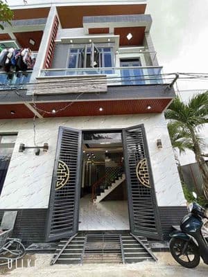 NGỘP BÁN GẤP NHÀ LẦU HẺM Ô TÔ LONG PHƯỚC