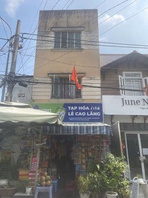 Mặt tiền đường, thuận tiện kinh doanh buôn bán