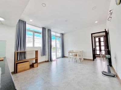 Cho thuê biệt thự 200m2 2L4PN gần Phạm Văn Đồng, Kha Vạn Cân