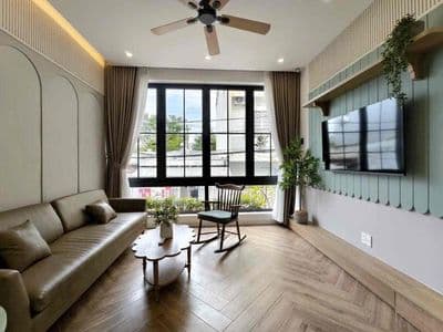 135 CHO THUÊ NHÀ 3 TẦNG 3PN HƯỚNG ĐÔNG MÁT MẺ