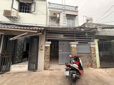 NHÀ HẺM 1716 XE HƠI GIÁ 7 TRIỆU 8 Ở LIỀN