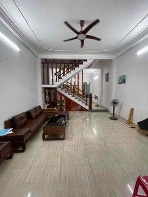 Nhà 2 tầng 3Pn đường Lê Quát, Hoà Quý