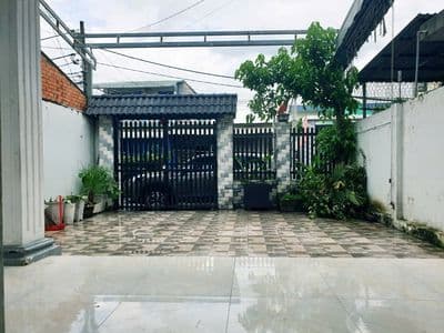 NHÀ SÂN SIÊU RỘNG-DT GẦN 200M2- 2PN SẴN MÁY LẠNH-PHÙ HỢP Ở +KINH DOANH