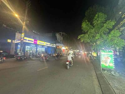 Mặt Tiền Khu Chợ • 74m2 • 3PN • Chỉ Hơn 5 Tỷ