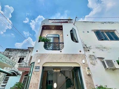 Bán Nhà Mới chính chủ 3 lầu 3PN Trương Đăng Quế p1 GV