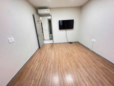 Cho thuê officetel 2PN The Gold View Bến Vân Đồn vừa ở vừa kinh doanh