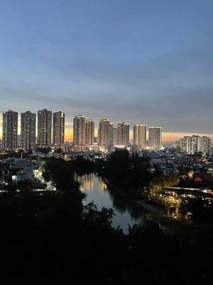Bán nhanh Sky garden 3, Quận 7, lầu 9, view sông, sẵn hđt 15tr 70.12m