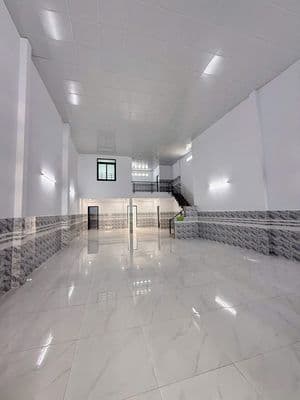 Nhà xưởng đường Đặng Thúc Vịnh, 182m², 8x27m, gần ngã tư Thới Tứ