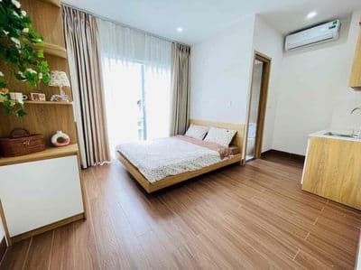 Căn hộ mới xây, full nội thất, có ban công cực thoáng
