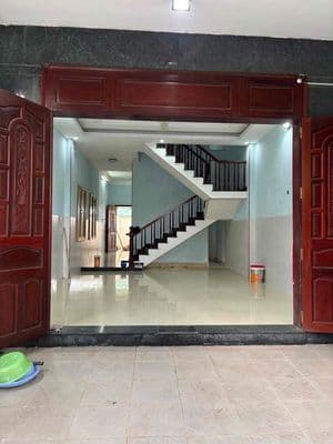 Trệt 2 lầu sân thượng 5*25 2pn lớn tiện kinh doanh