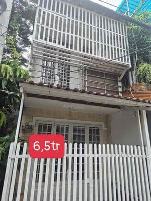 Cho thuê nhà 6,5tr 2pn hẻm 417 quang trung p10