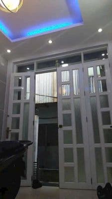 Cho thuê nhà đường Bùi Minh Trực P6.Q8 DT.3m×10m } 2Lầu 2Phòng 2toilet