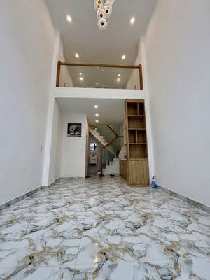 Âu cơ - lạc long quân - 2 tầng Mới - 40m2 - hẽm thông,thoáng
