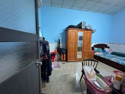 Bán nhà cấp 4 167m2 có sân để xe hơi và sân sau to tiện trồng cây