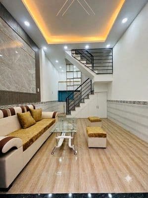 Nhà mới xây ngay siêu thị metro, cách gò vấp chỉ 500m !