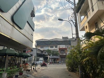 Cho thuê nhà nguyên căn góc 2 mặt tiền Luỹ Bán Bích giá 25tr/th