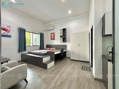 Studio cửa sổ trời lớn - ngay công viên hoàng văn thụ